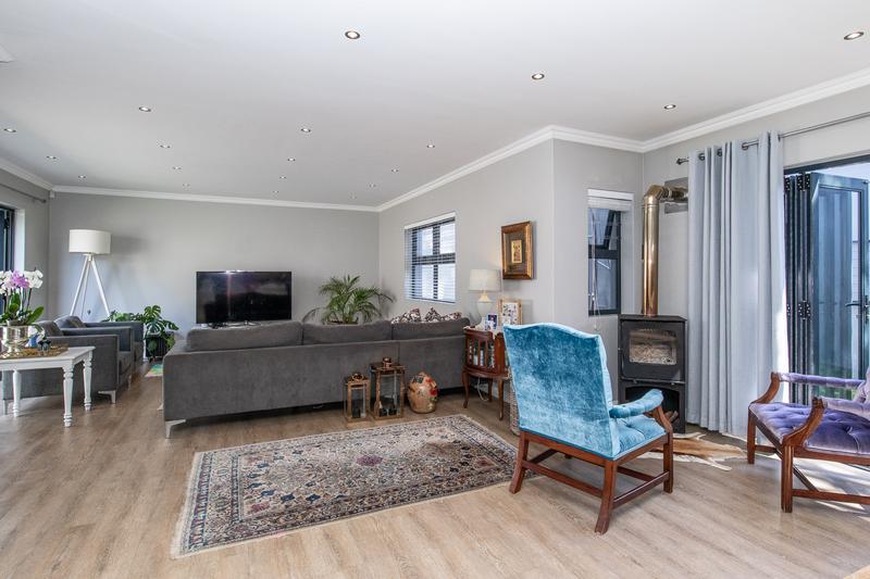 To Let 3 Bedroom Property for Rent in Constantia Western Cape